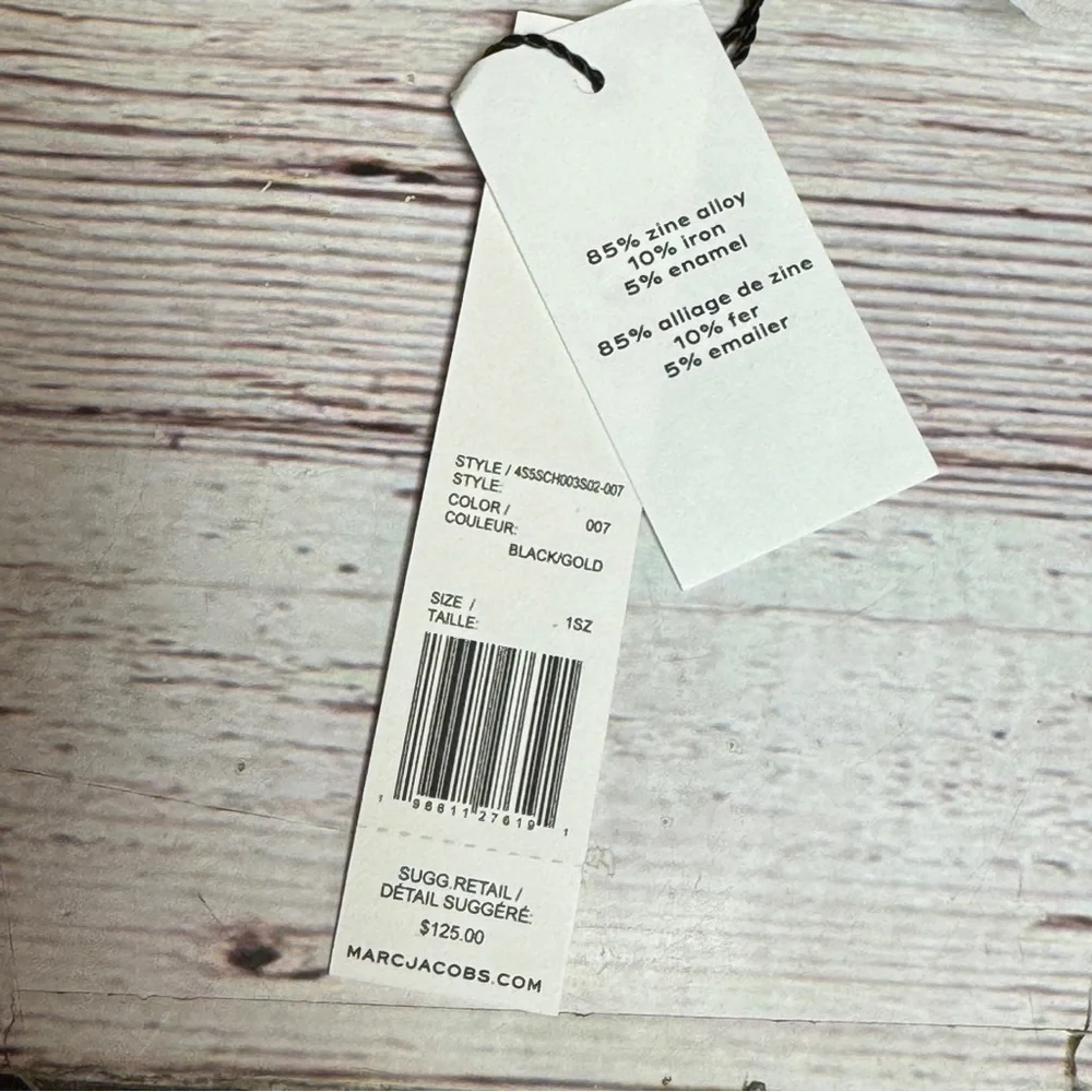 Marc Jacobs The Plate Charm Metal Keychain - Black/Gold - Picture 2 of 2